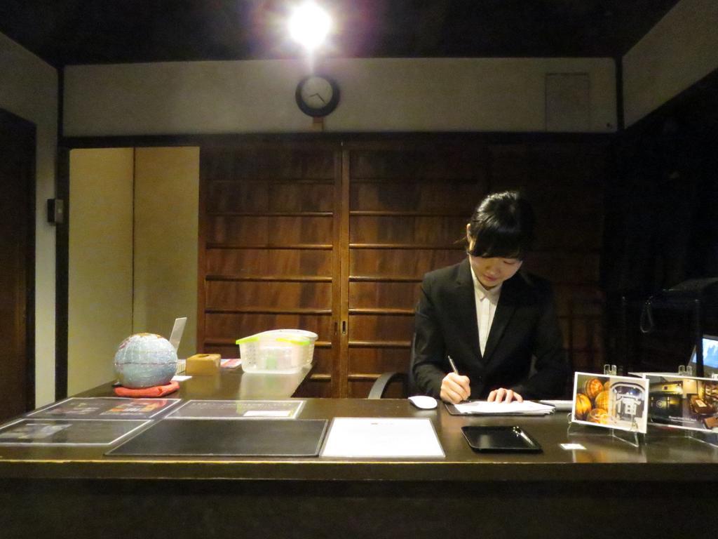 Haruya Higashiyama Hostel Kyoto Buitenkant foto
